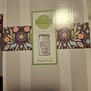 Scentsy Home Sweet Home Accent